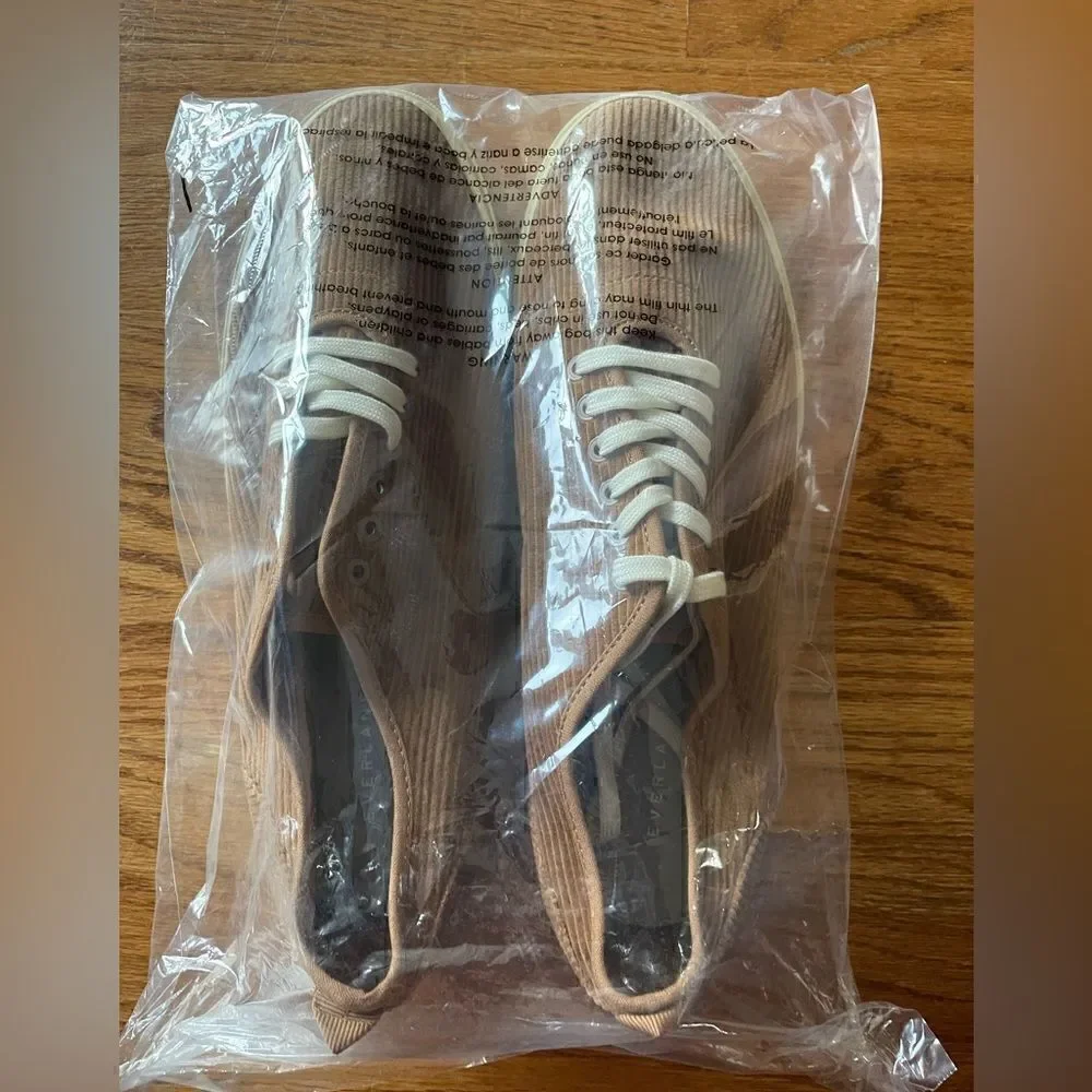 Everlane NWOT Men’s The Forever Sneaker Size 13